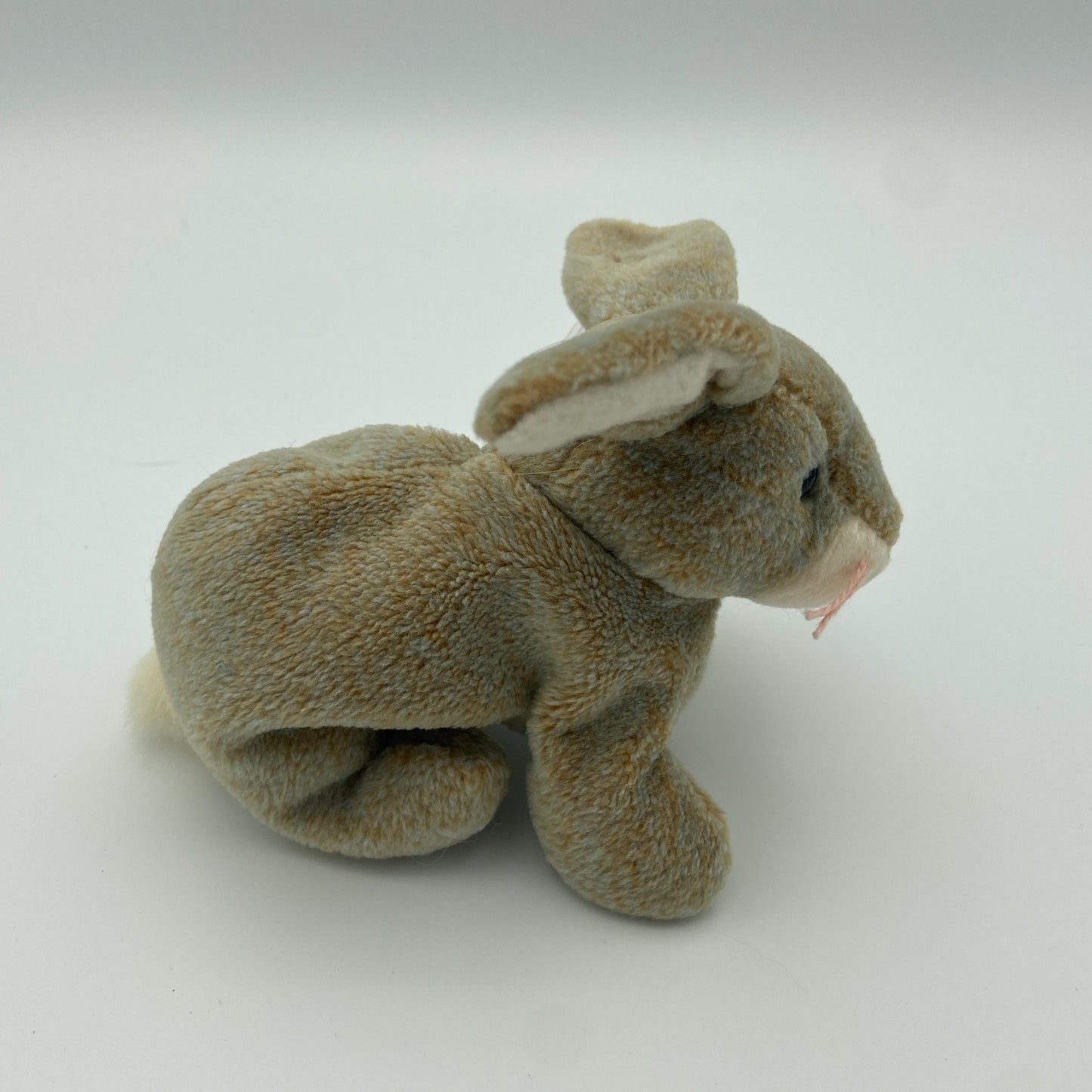 Vintage 1998 TY Beanie Baby Nibbly The Bunny with Tag