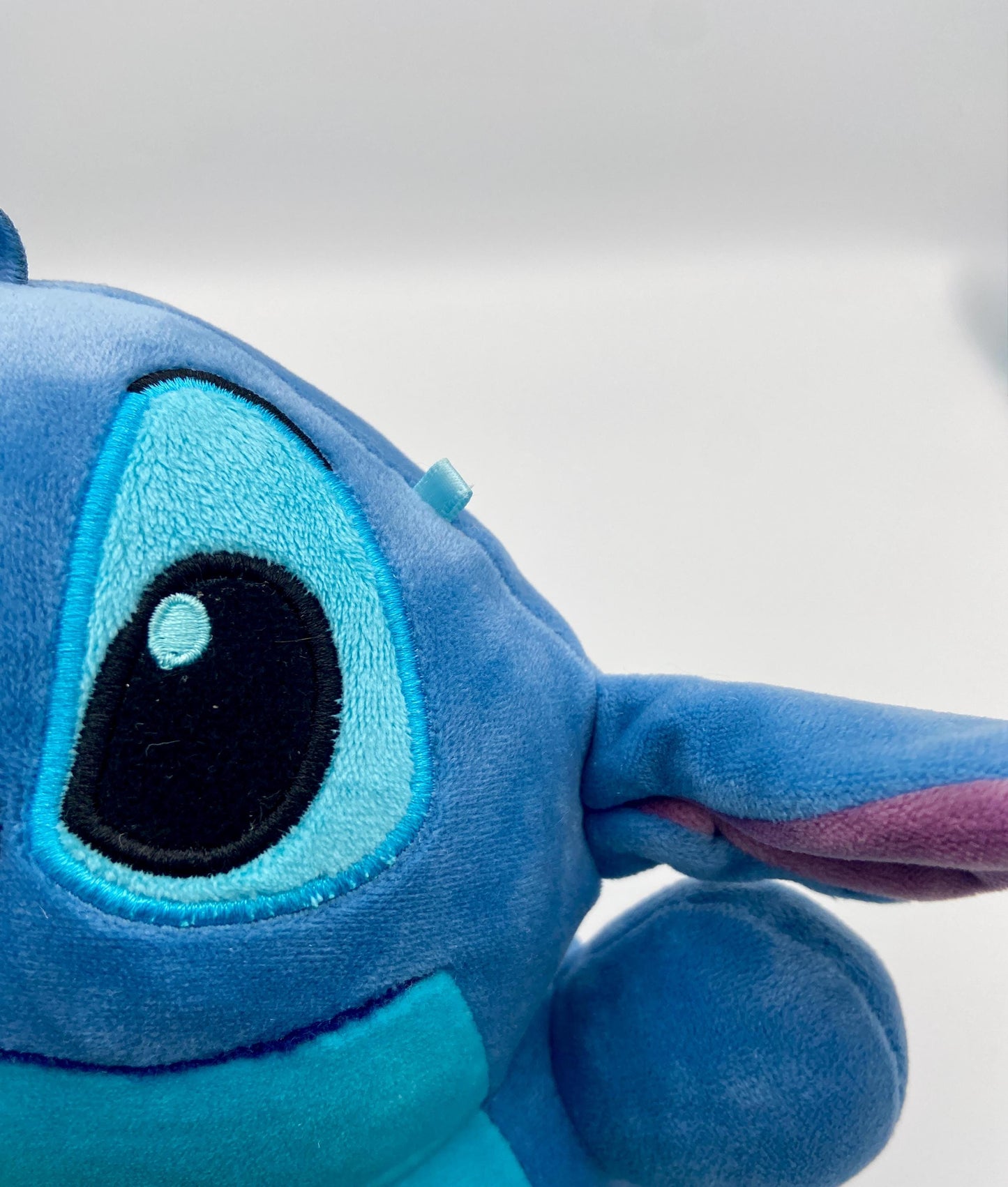 Squishmallows Hug Mees 10 Inch Disney (Stitch) Stuffed Animal Plush Hand Picked